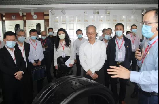 广东省广州市属国企亏损企业全面治理现场会议