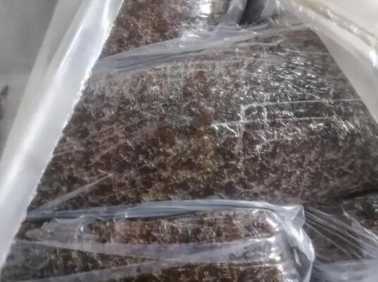 403.2吨天然橡胶 403.2吨天然橡胶