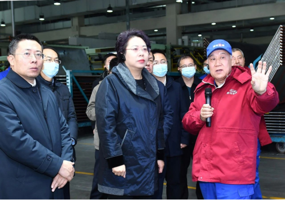 朝阳市委书记张淑萍率队赴朝阳浪马轮胎有限责任公司 朝阳市委书记张淑萍率队赴朝阳浪马轮胎有限责任公司