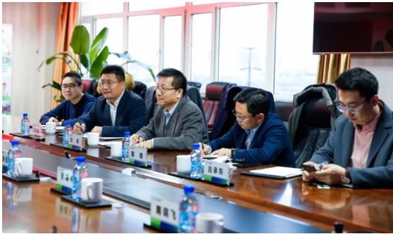 双方将在玲珑园区共建“玲珑中科中试基地”、 “轮胎新材料产业技术创新中心”等 双方将在玲珑园区共建“玲珑中科中试基地”、 “轮胎新材料产业技术创新中心”等