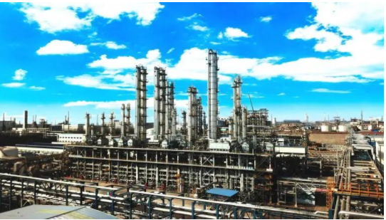 50万吨/年煤焦油全馏分加氢制环烷基油项目主体生产装置及配套环保装置2021年5月进入试运行