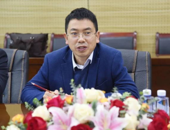 中车国变中心总经理胡家喜在签约仪式上致辞