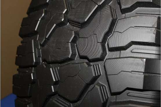 普利司通采用虚拟轮胎技术研发高性能轮胎