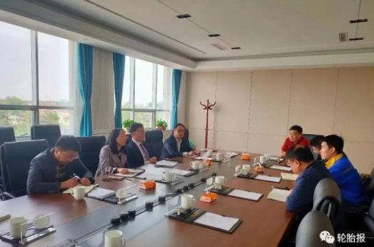 图7:华盛橡胶座谈交流 图7:华盛橡胶座谈交流