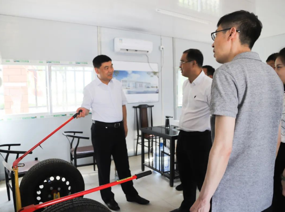 辽宁省副厅长调研骏标科技轮胎 辽宁省副厅长调研骏标科技轮胎