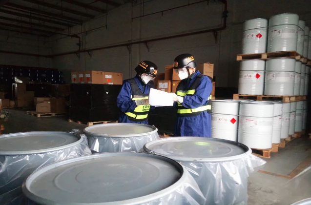 查获有害物质超标涂料8.4吨 查获有害物质超标涂料8.4吨