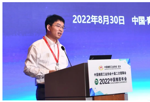软控副总裁刘峰主持了发布会。 软控副总裁刘峰主持了发布会。