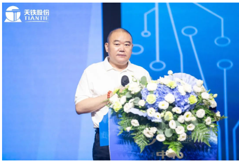 天铁股份董事长许吉锭致辞 天铁股份董事长许吉锭致辞