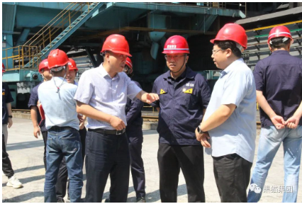 黄建平强调,黑猫集团作为市属大型国有支柱企业,要发扬国企担当,把责任扛在肩上。要深入贯彻落实省委、市委在“双节”期间关于“拼搏三季度、双节两不停、安全不放松”的重要工作部署和要求,充分发挥引领示范效应;要紧盯经济增长量持续发力用劲,强攻三季度,干出加速度,为黑猫集团高质量发展夯实基础。 黄建平强调,黑猫集团作为市属大型国有支柱企业,要发扬国企担当,把责任扛在肩上。要深入贯彻落实省委、市委在“双节”期间关于“拼搏三季度、双节两不停、安全不放松”的重要工作部署和要求,充分发挥引领示范效应;要紧盯经济增长量持续发力用劲,强攻三季度,干出加速度,为黑猫集团高质量发展夯实基础。