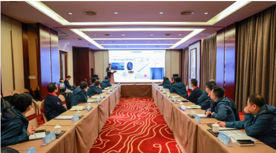 陈雪梅副总裁表示，玲珑轮胎将继续与行业优秀协会、企业、高校进行交流学习，为打造具备世界一流技术水平的企业而努力奋斗，为中国汽车技术进步赋能。
