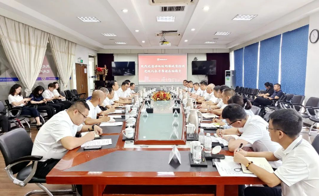 西双版纳州委书记一行到山东青岛考察招商