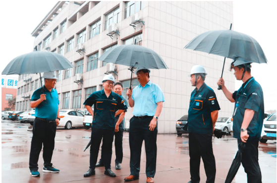 万达集团党委书记、董事局主席尚吉永于8月28日到耐斯特炭黑公司视察指导工作。
