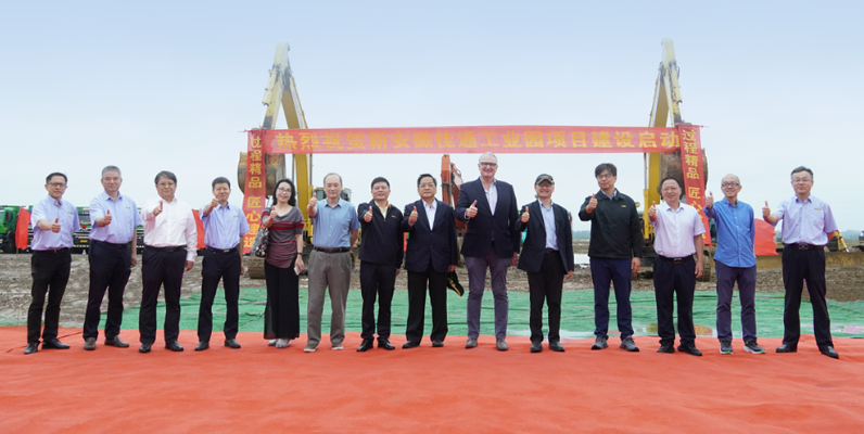 近日，佳通轮胎安徽新工厂建设启动仪式在合肥长丰县下塘工业园举行。这一举措标志着佳通轮胎将进一步强化其在轮胎制造领域的实力，以满足不断增长的市场需求。