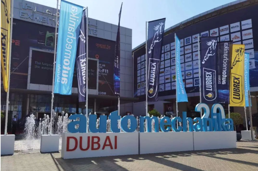 2023年中东国际汽配展(Automechanika)在迪拜国际会展中心盛大开幕，吸引了众多来自中东、非洲、亚洲和欧洲等地区的参展商和采购商。在这个极具影响力的展会上，三角轮胎以崭新的面貌亮相，展示了13款新品，吸引了众多新老客户前来参观洽谈。
