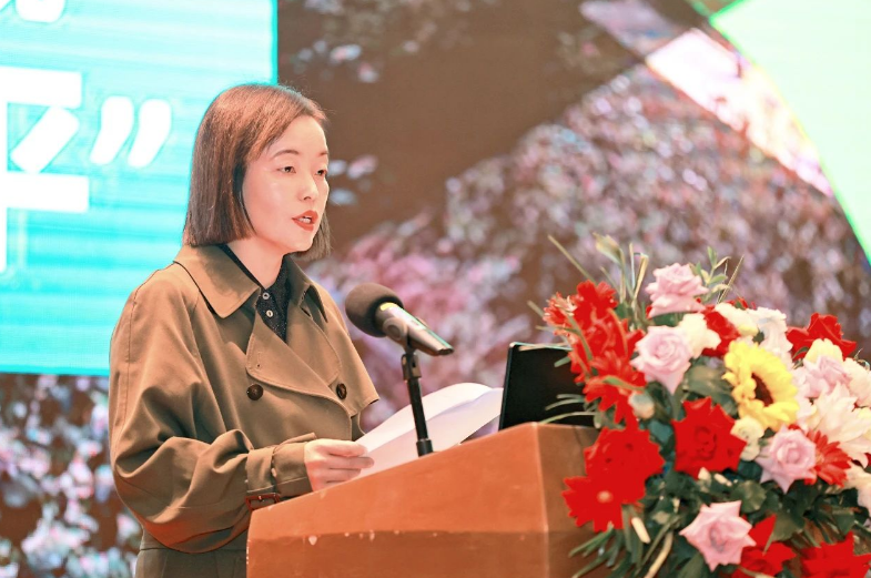 安顺市投资促进局局长王俐发表了热情洋溢的致辞。