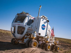 米其林携手NASA打造月球飞行器专用轮胎